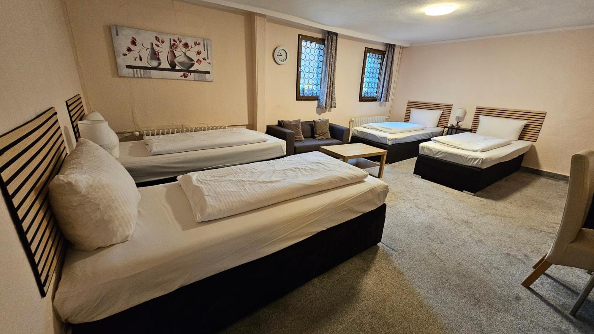 Hotel Koelner Hof Мильгейм-на-Руре Экстерьер фото